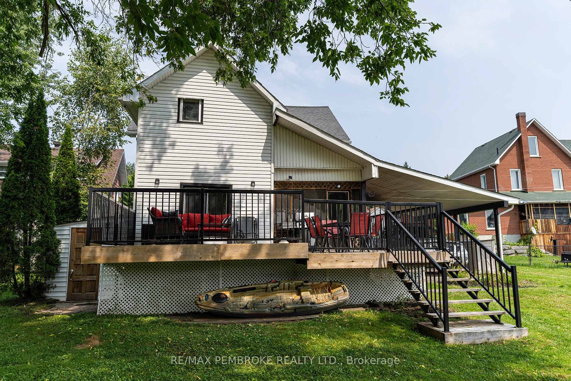 138 Jane Street photo 2