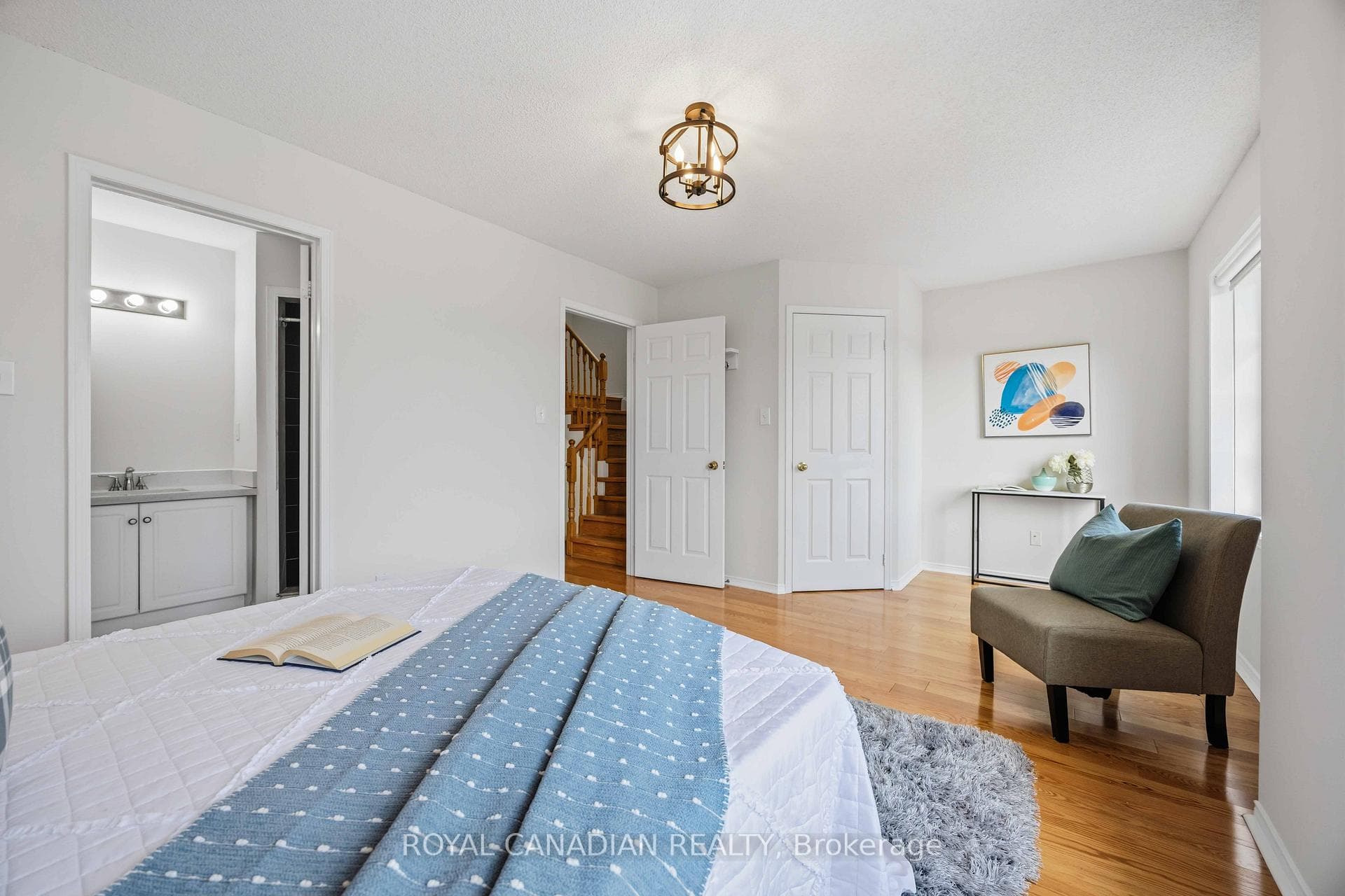 137 Stokely Crescent photo 28