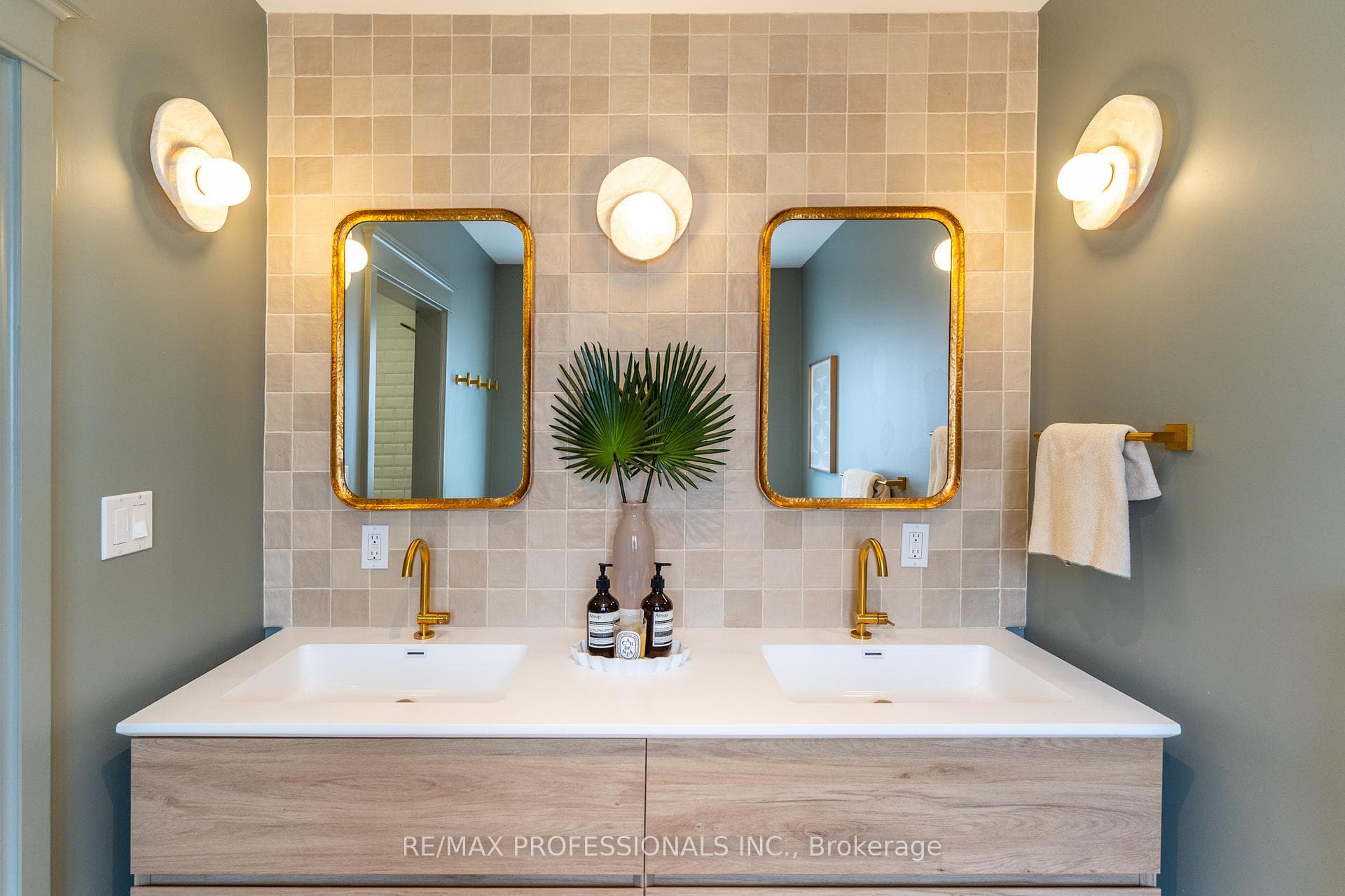 1326 Stanbury Road photo 31