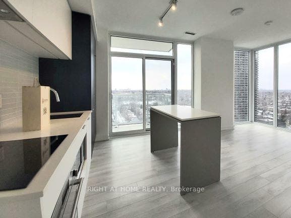 33 Helendale Avenue Unit 1312 photo 1
