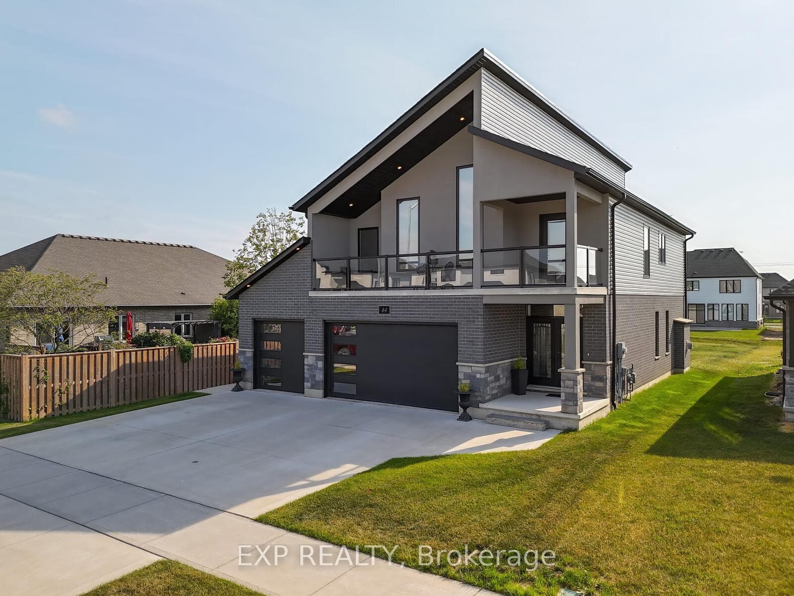 84 Thames Springs Crescent photo 1