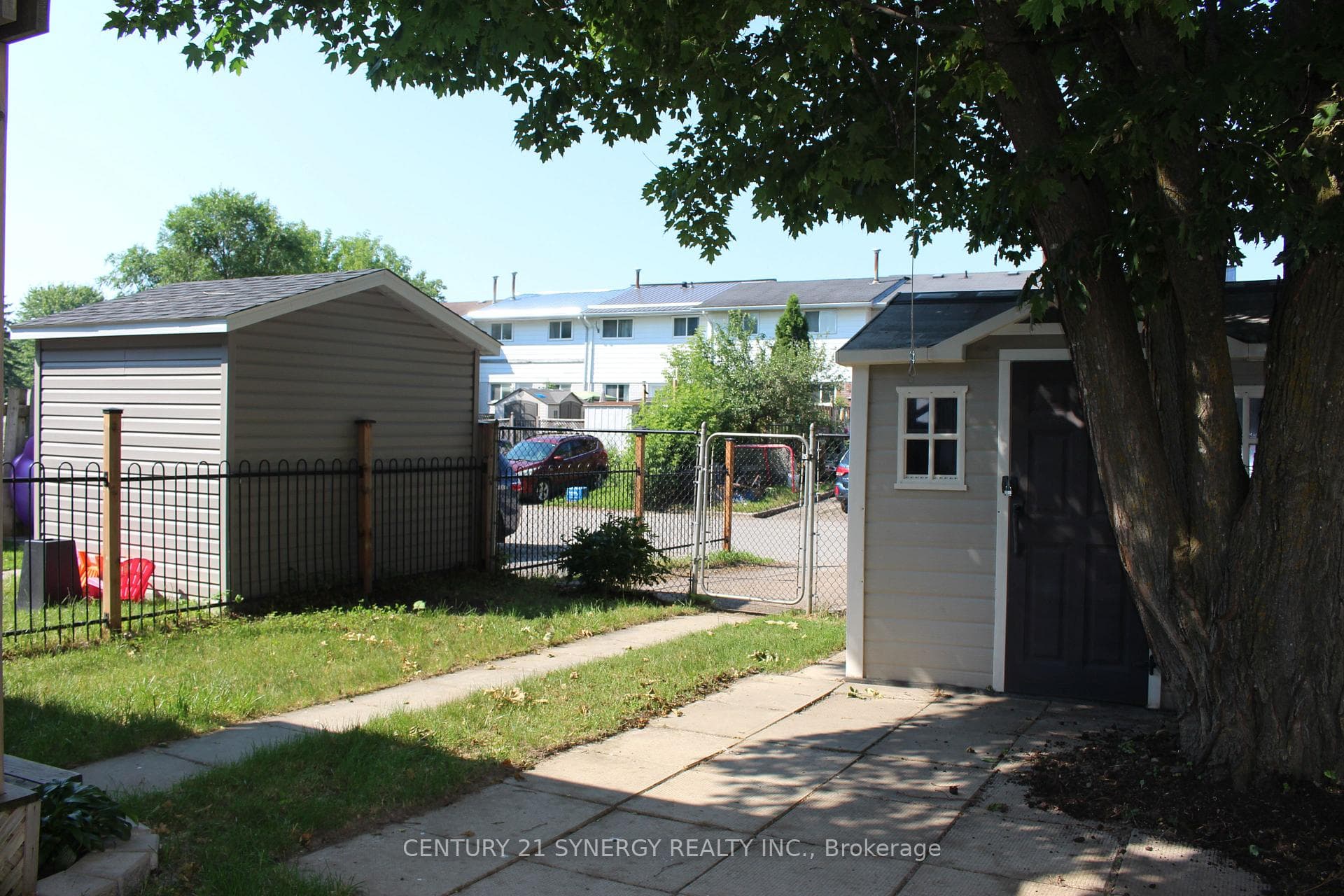 241 Wilfred Crescent photo 20