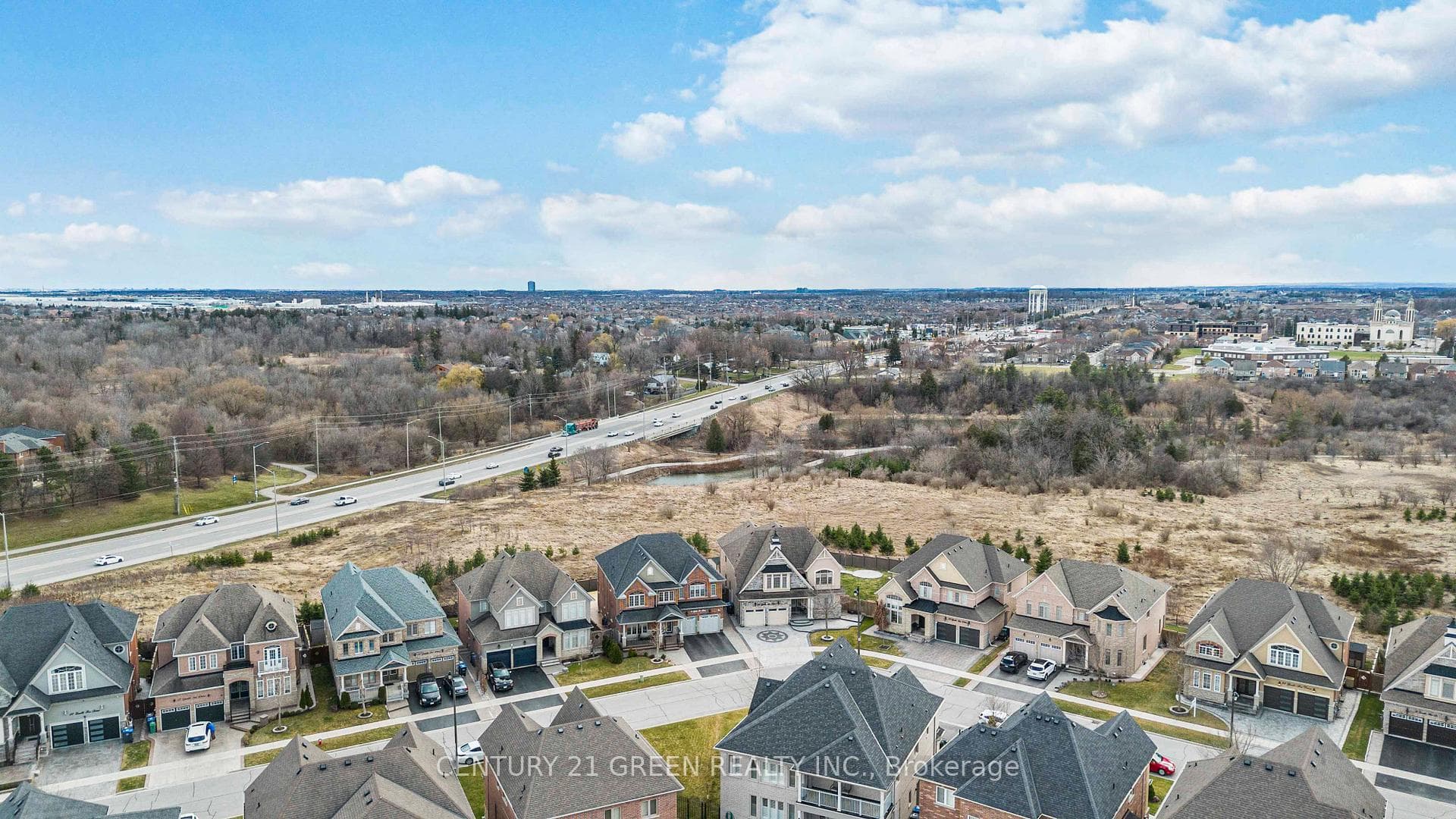 26 Gentle Fox Drive photo 28