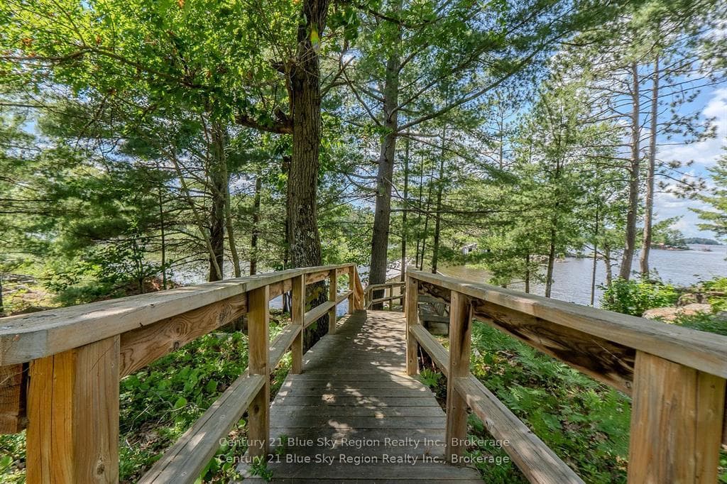 285 C Ruston Road photo 35