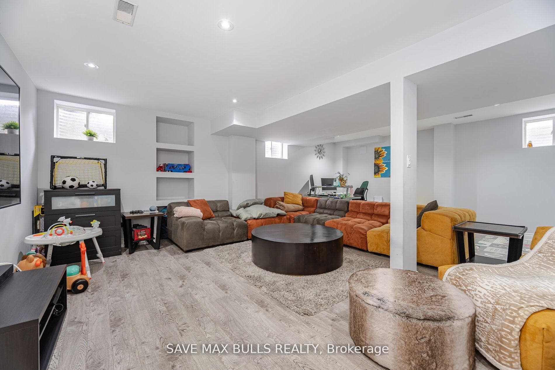 26 Beachville Circle photo 32