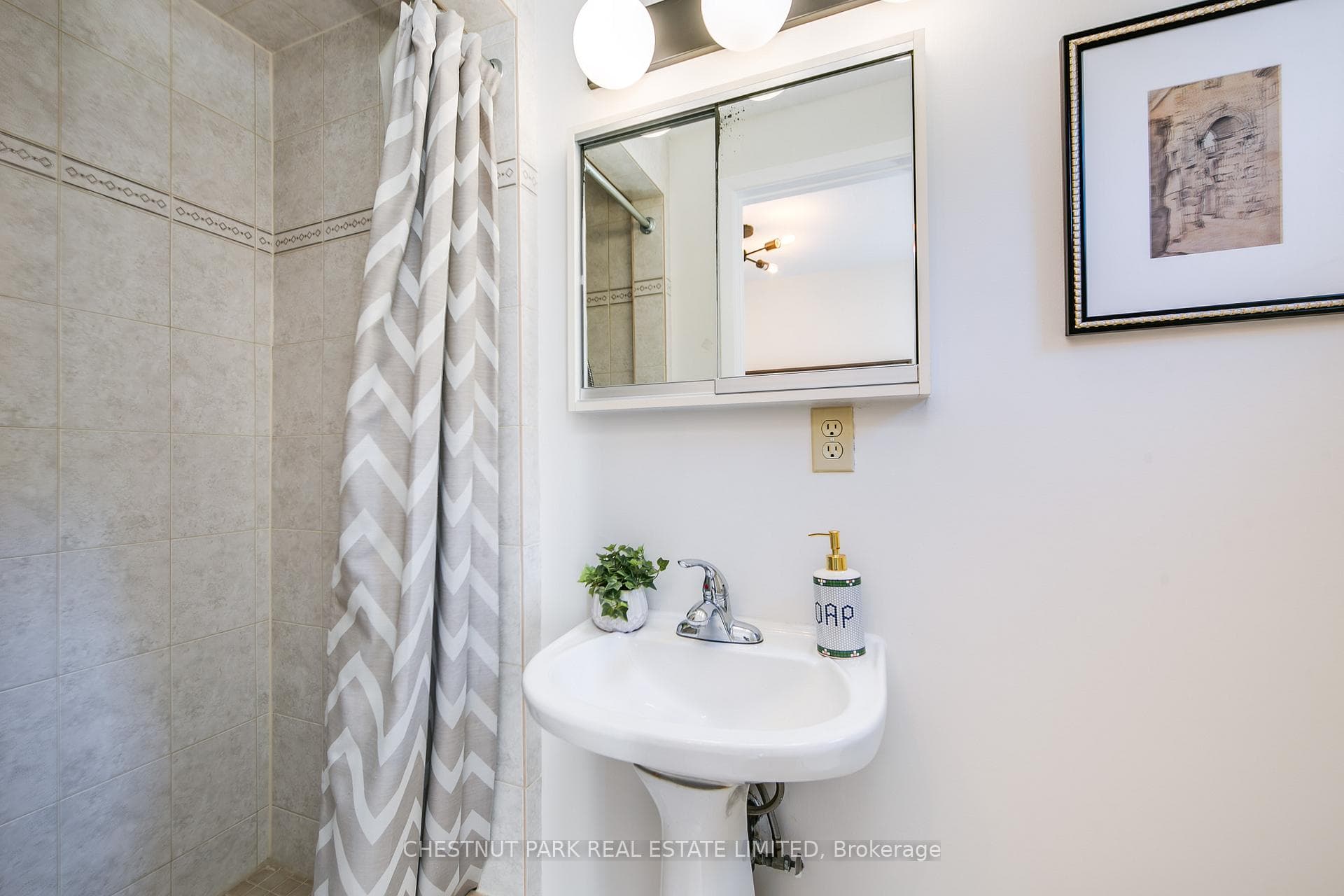 30 Chichester Place Unit 21 photo 42