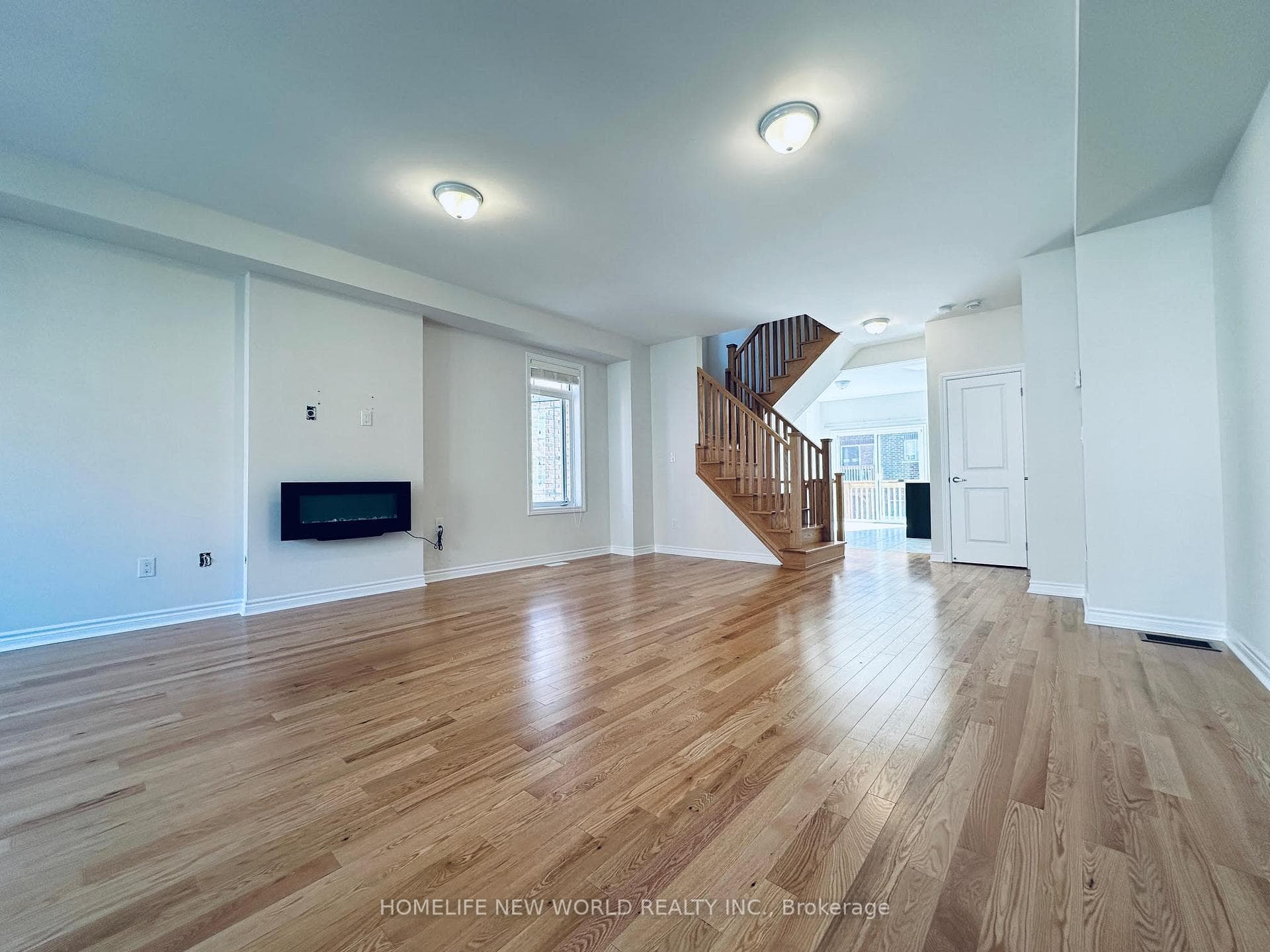108 Gordon Circle photo 3