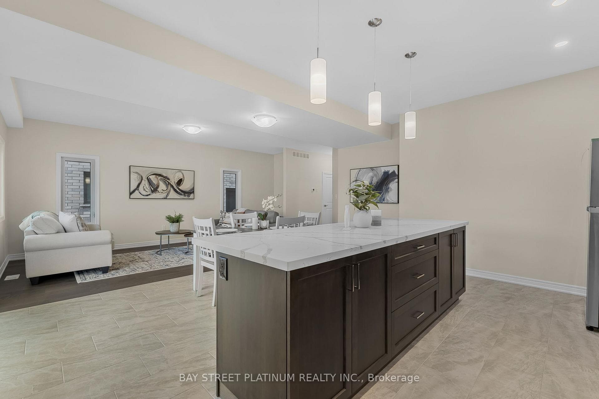 15 Alicia Cres Crescent photo 3