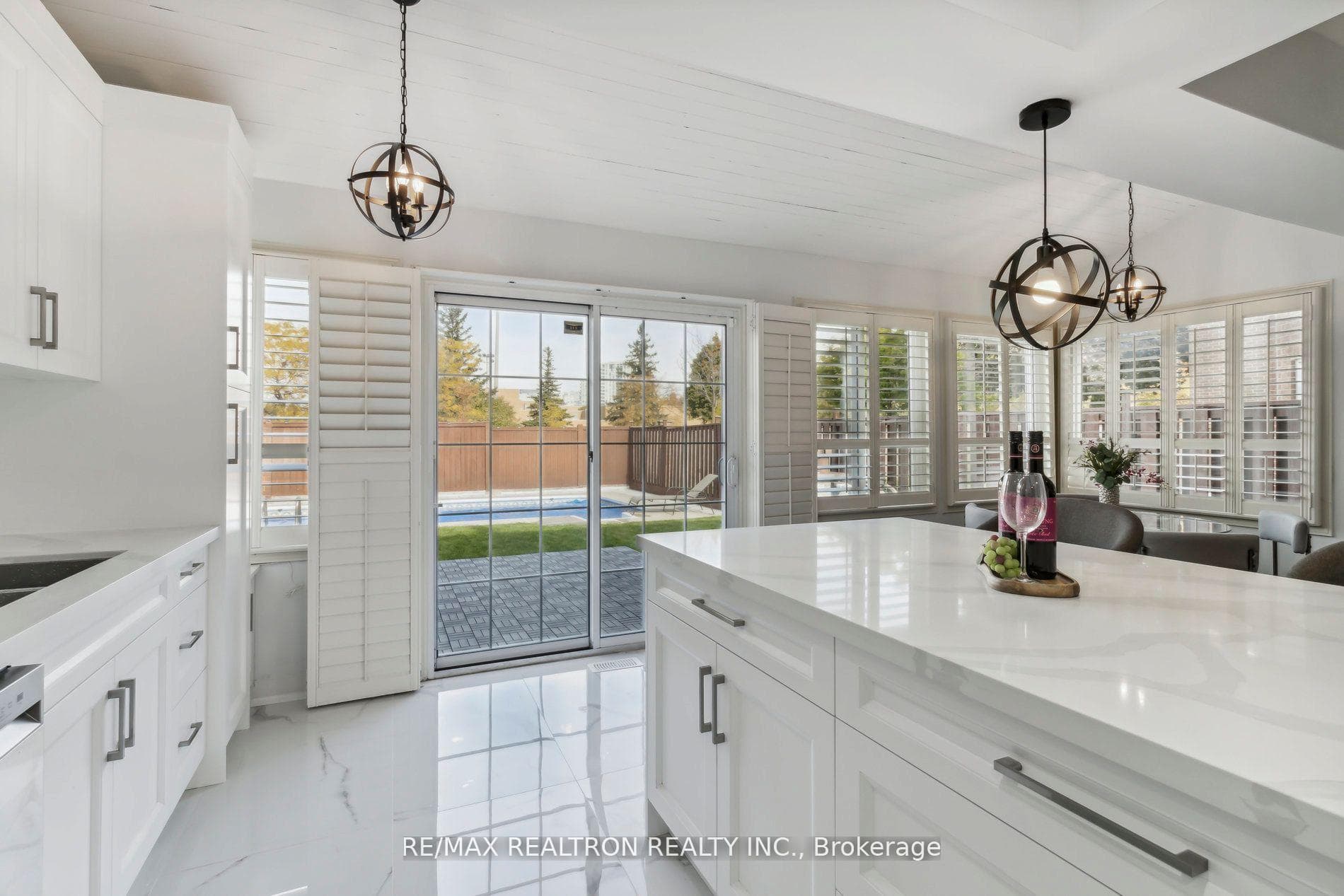 136 Millcroft Way photo 19