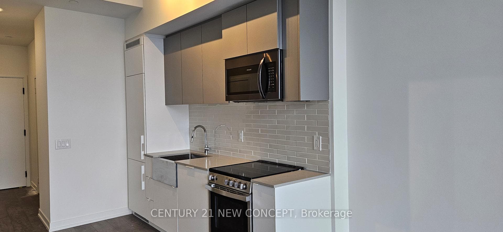 270 Dufferin Street Unit 1124 photo 6