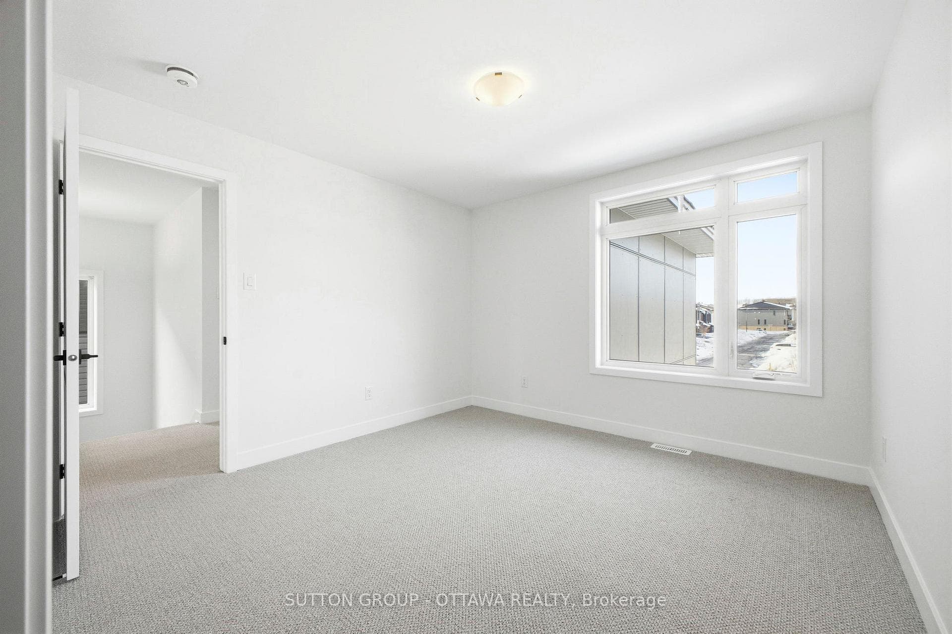 142 Shuttleworth Drive photo 23