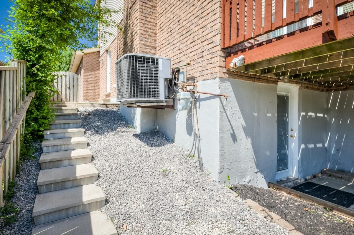 Separate Entrance to Bsmt