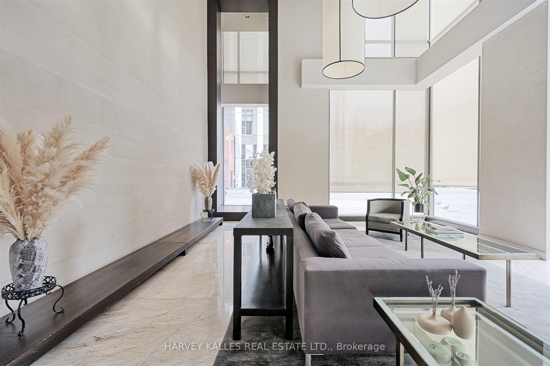 18 Yorkville Avenue Unit 2906 photo 4
