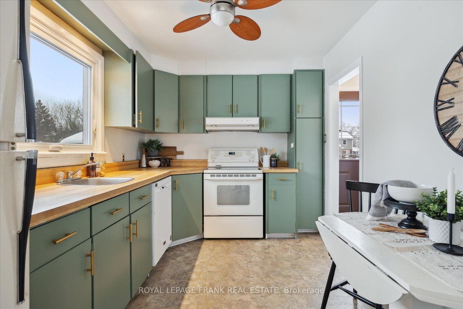 39 Riverview Road photo 16
