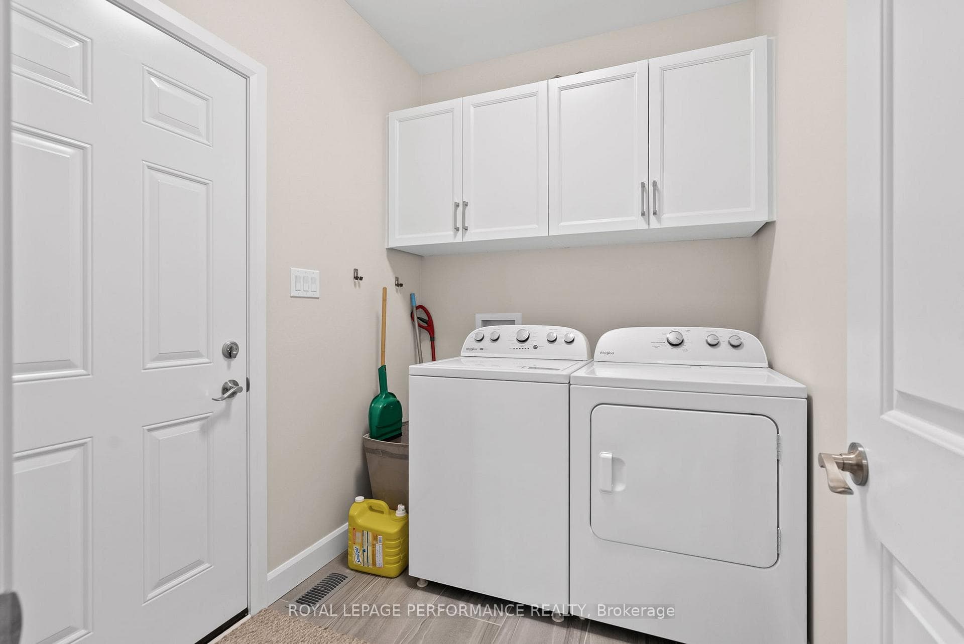 42 Forrester Way photo 27