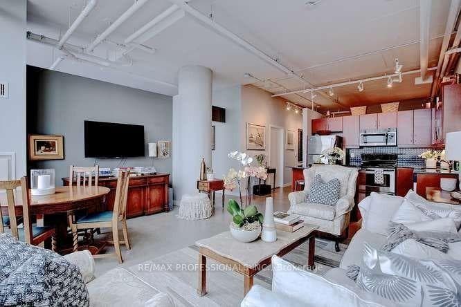 2 Fieldway Road Unit 1208 photo 15