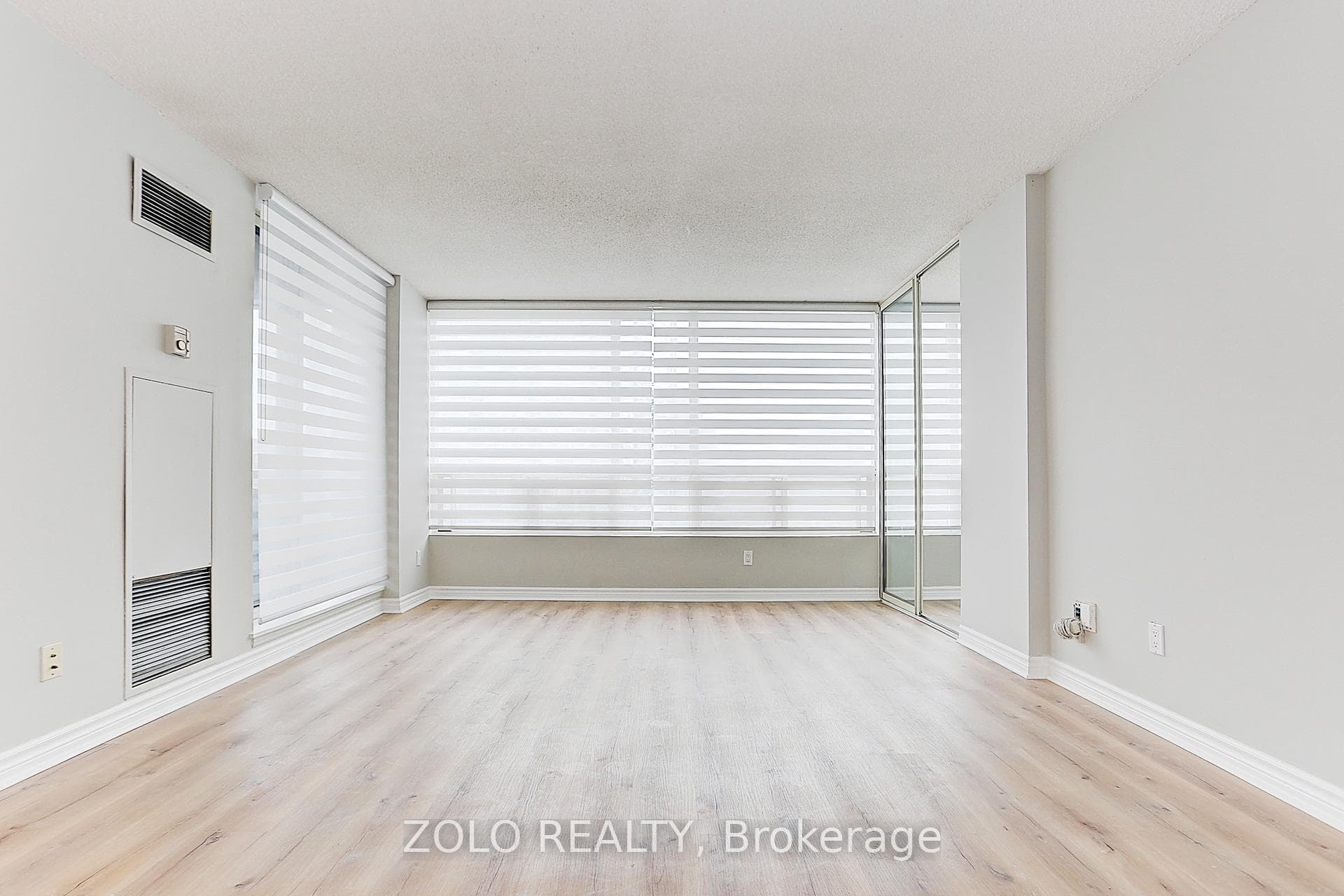 5765 Yonge Street Unit 1201 photo 20