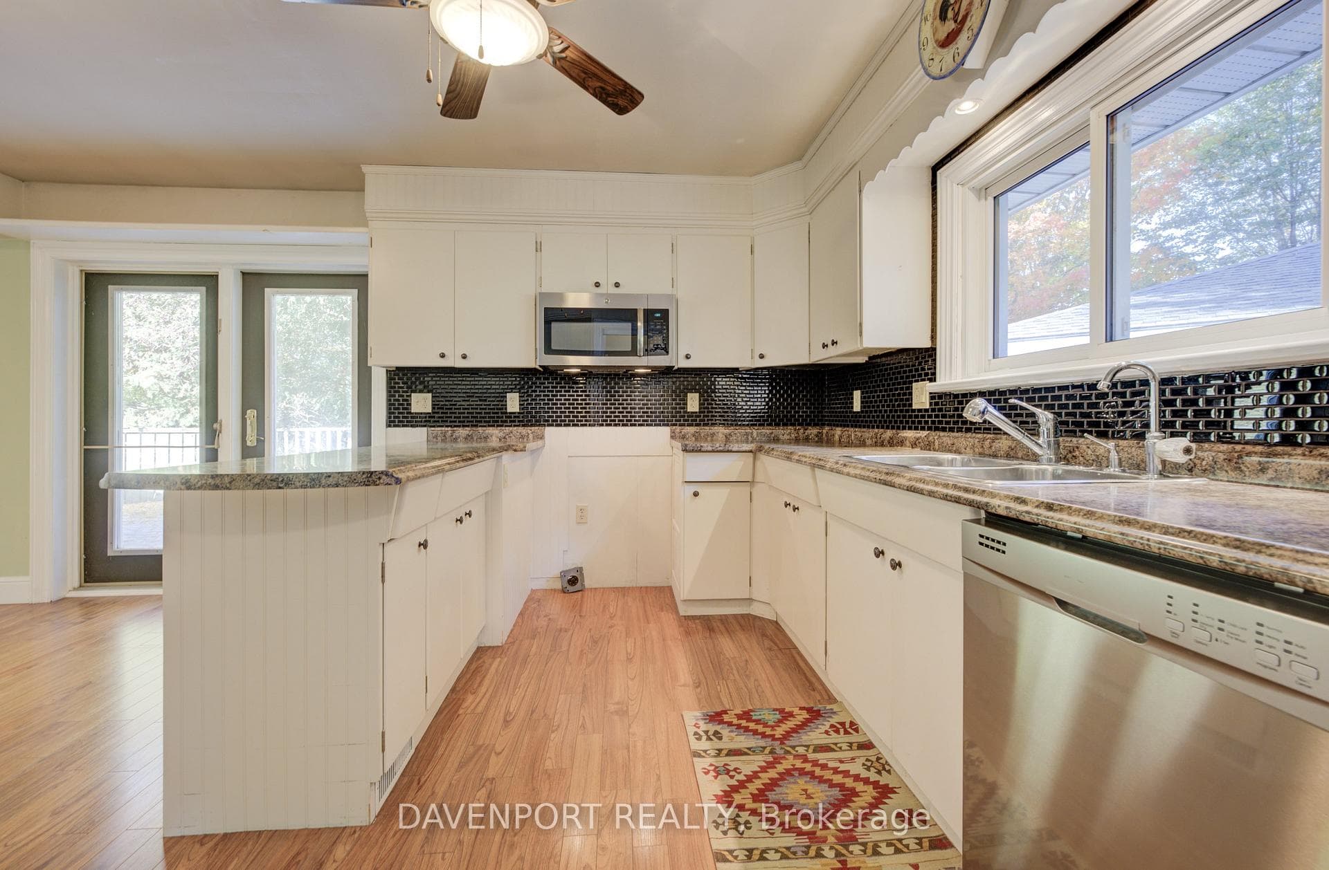 550 Silver Street photo 12