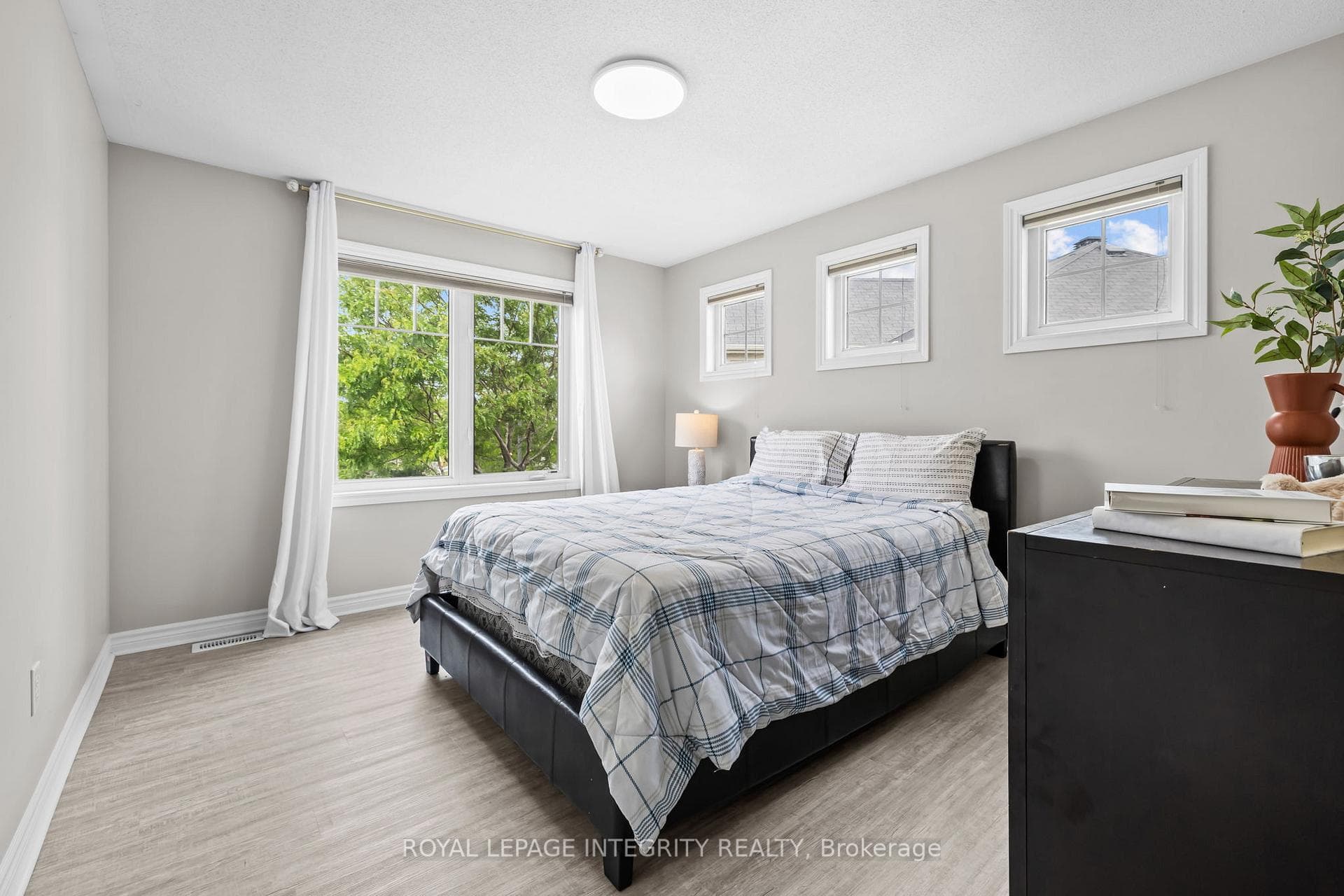 2514 Stone Cove Crescent photo 20