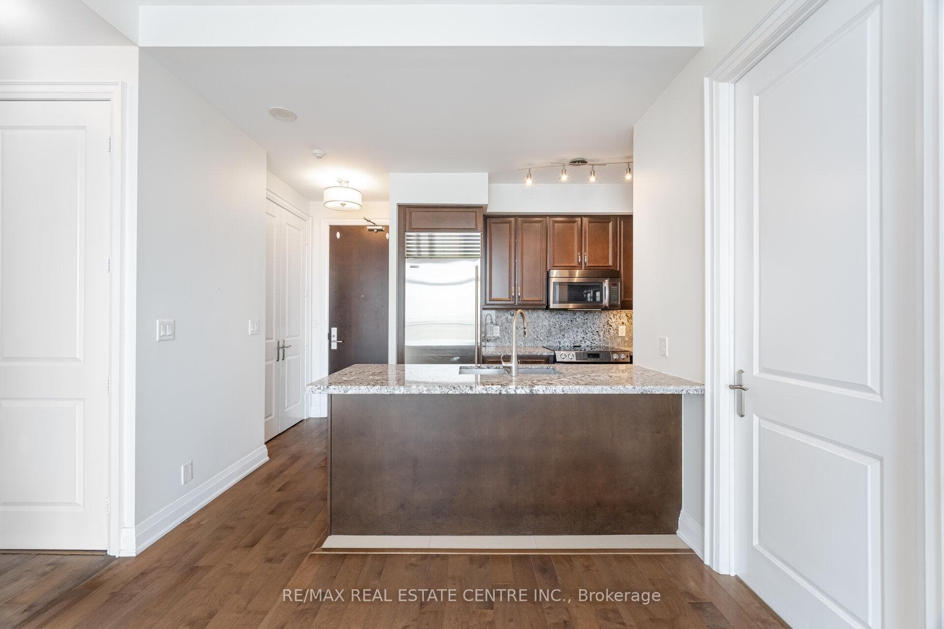 50 Absolute Avenue Unit 4908 photo 10