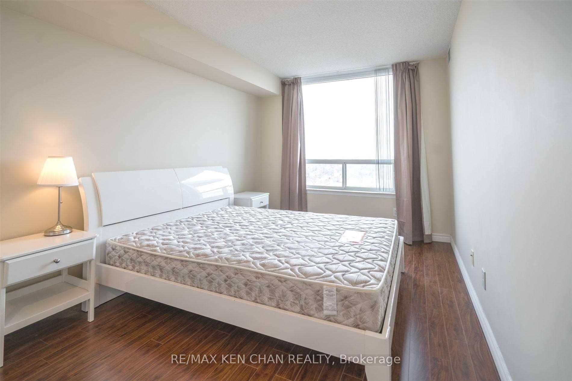 18 Hillcrest Avenue Unit Ph204 photo 7