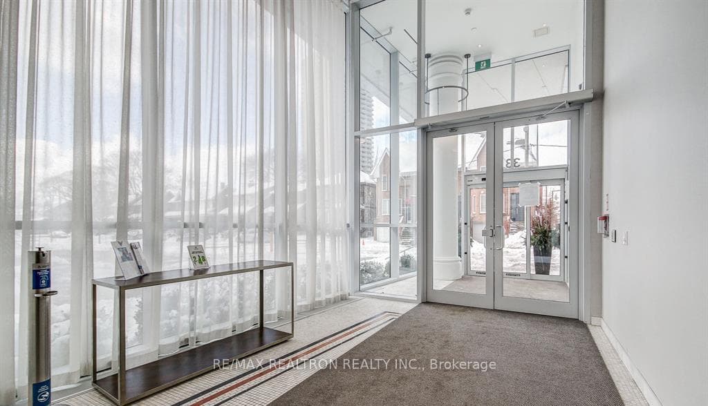 33 Helendale Avenue Unit 3103 photo 3