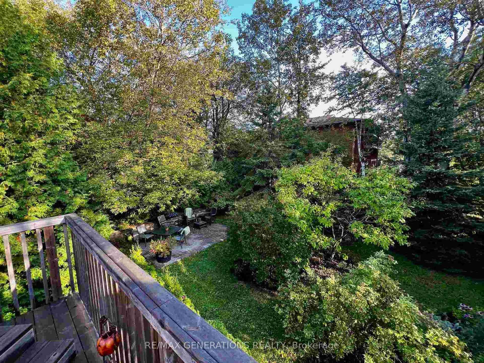328 Dawson Street photo 32