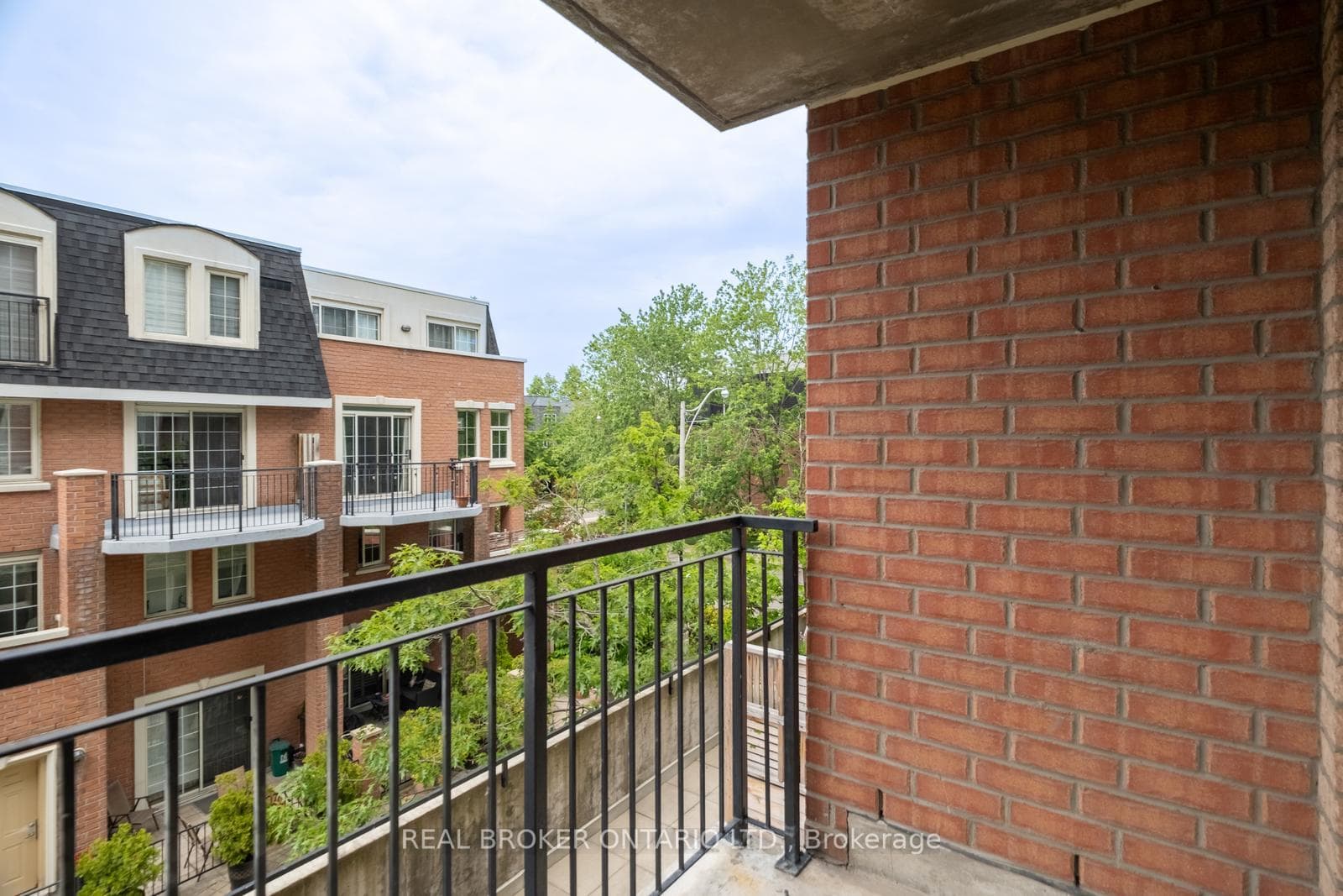 1000 King Street Unit 304 photo 17