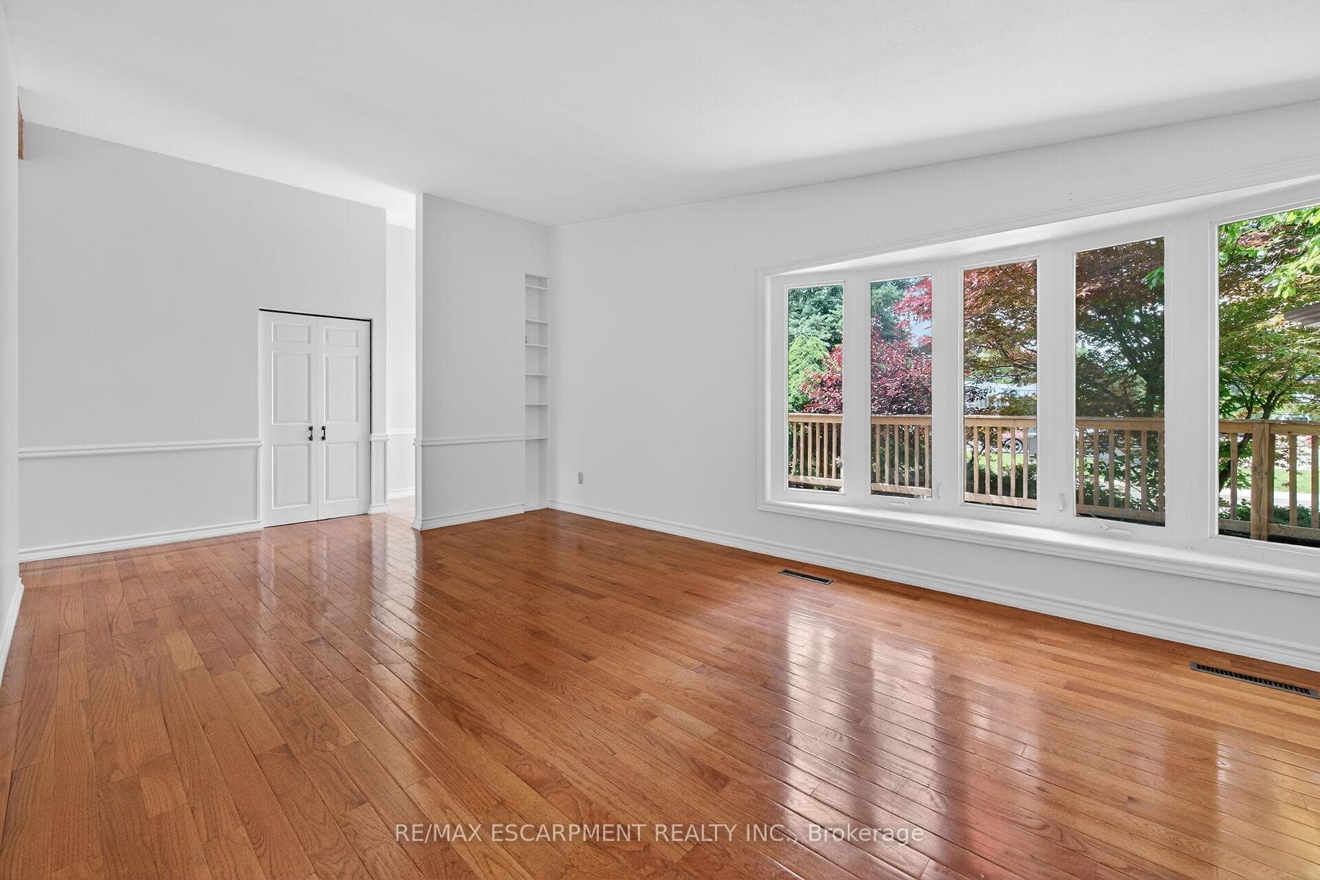 217 West 15th Street photo 8