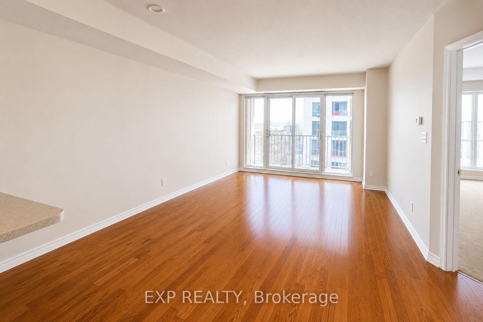 200 RIDEAU Street Unit 1503 photo 5