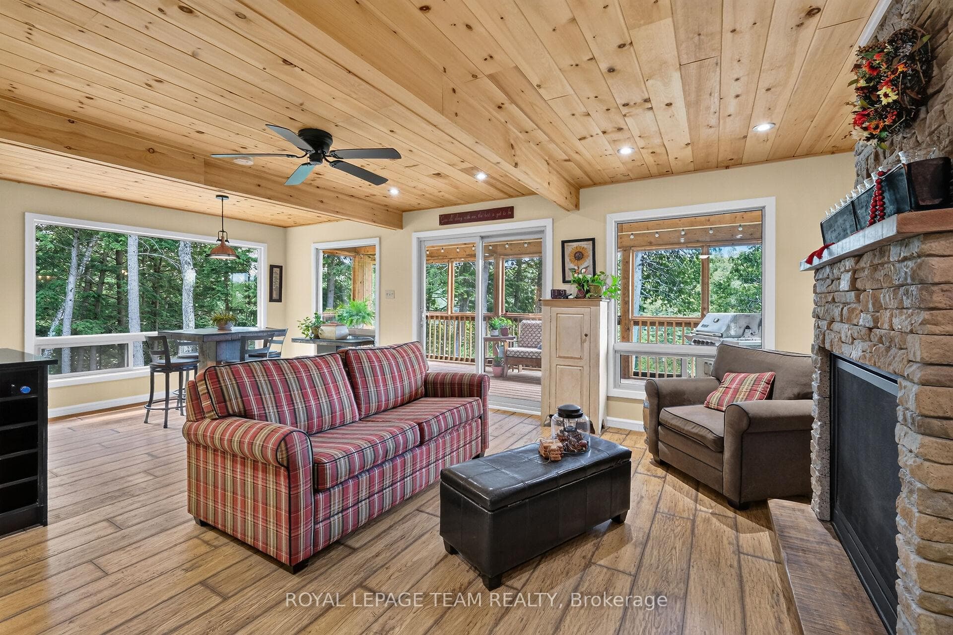 102 A Mcvicar Lane photo 13
