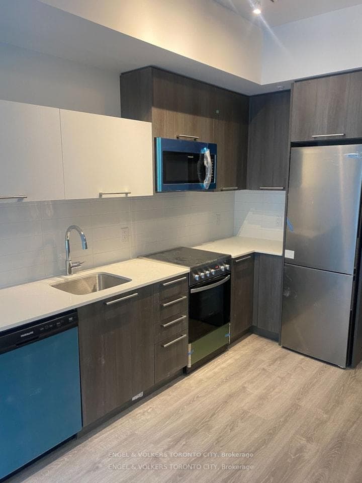 25 Neighbourhood Lane Unit 211 photo 5