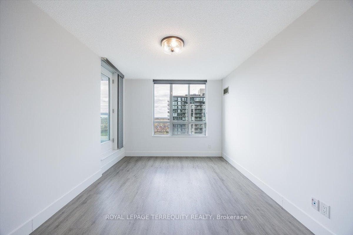 335 Rathburn Road Unit 2212 photo 5