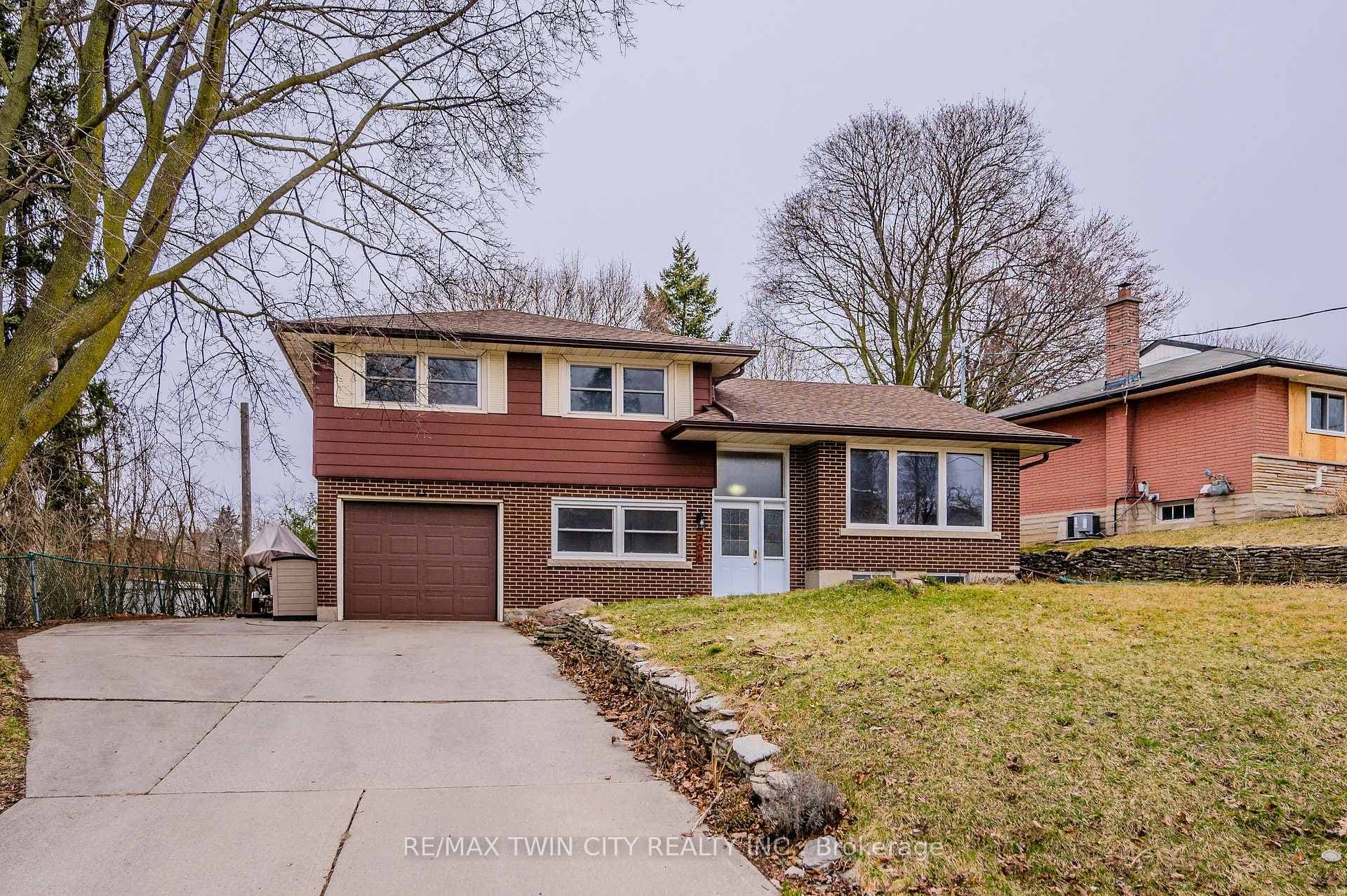 306 DIXON Street photo 1