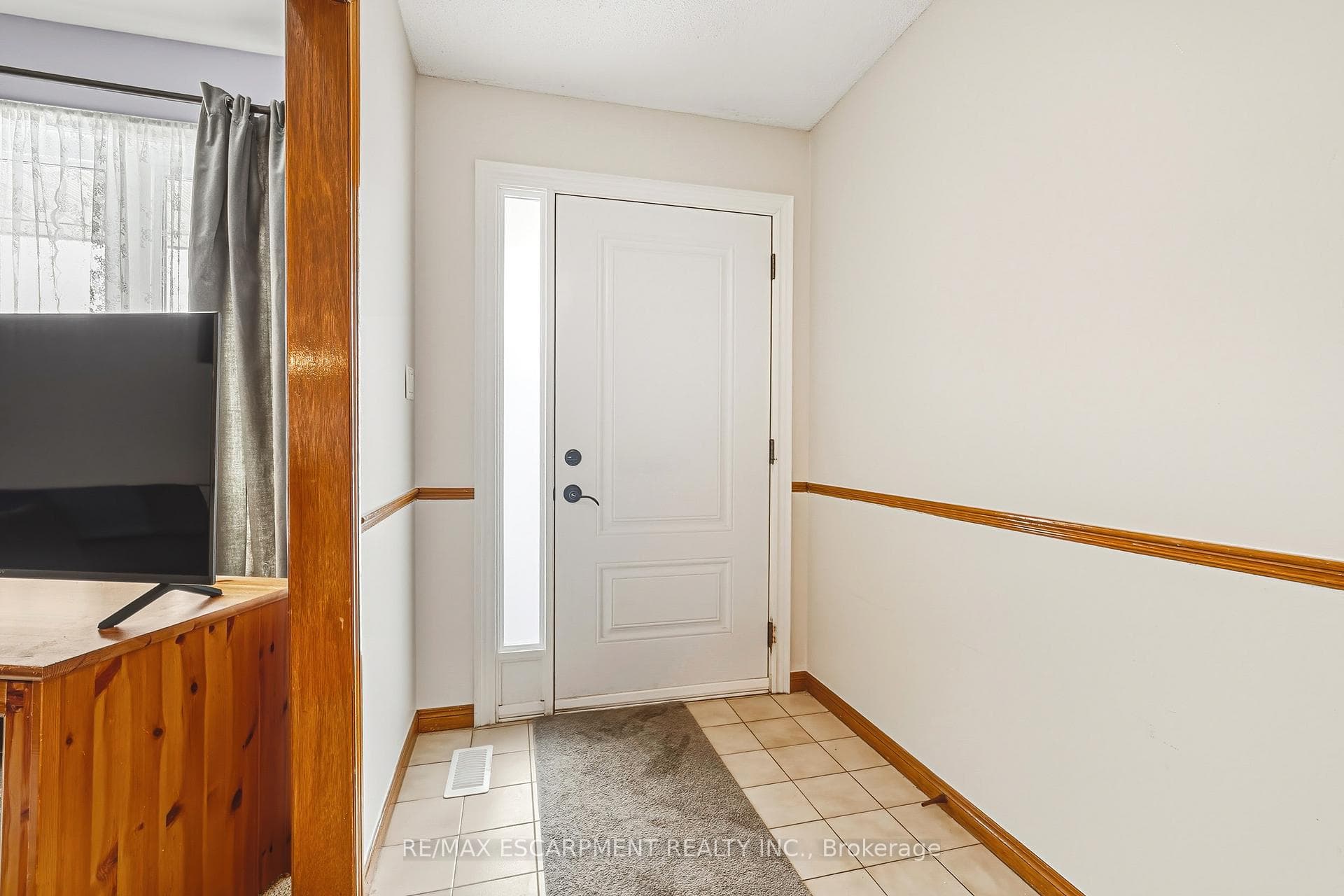 43 Everest Street photo 4