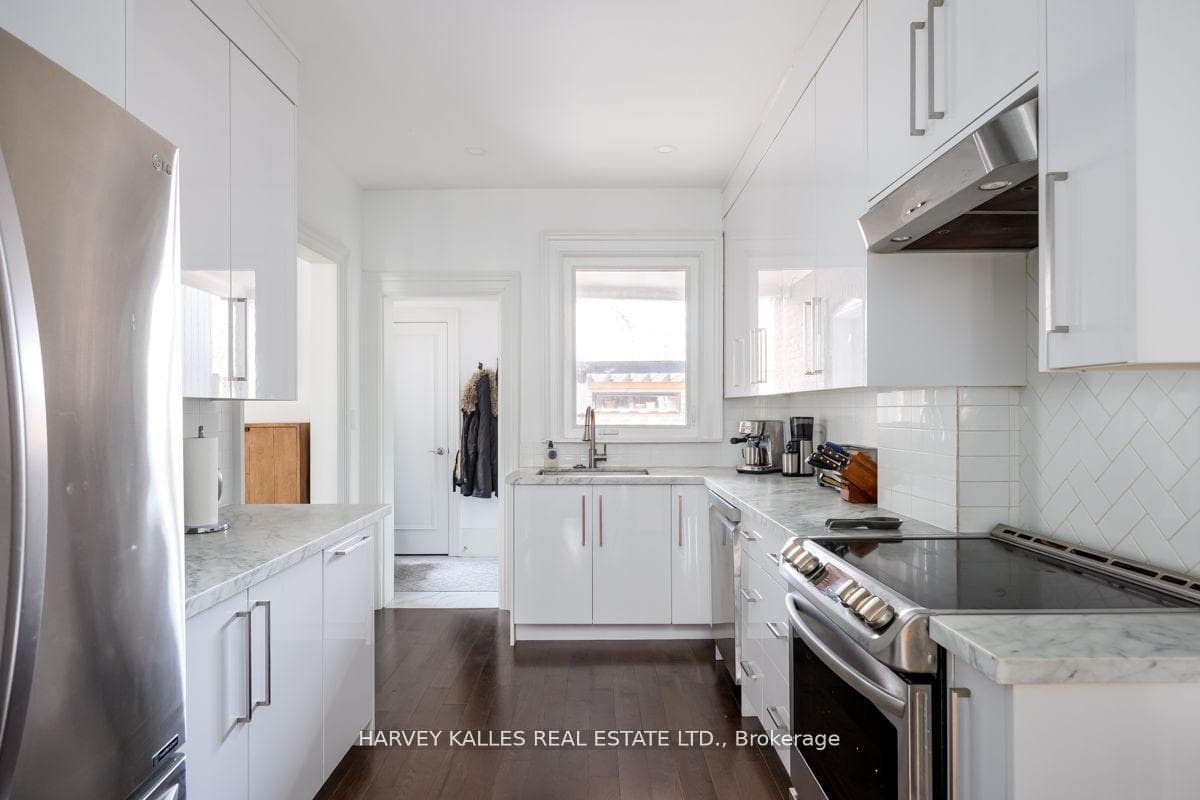 125 Hilton Avenue photo 10