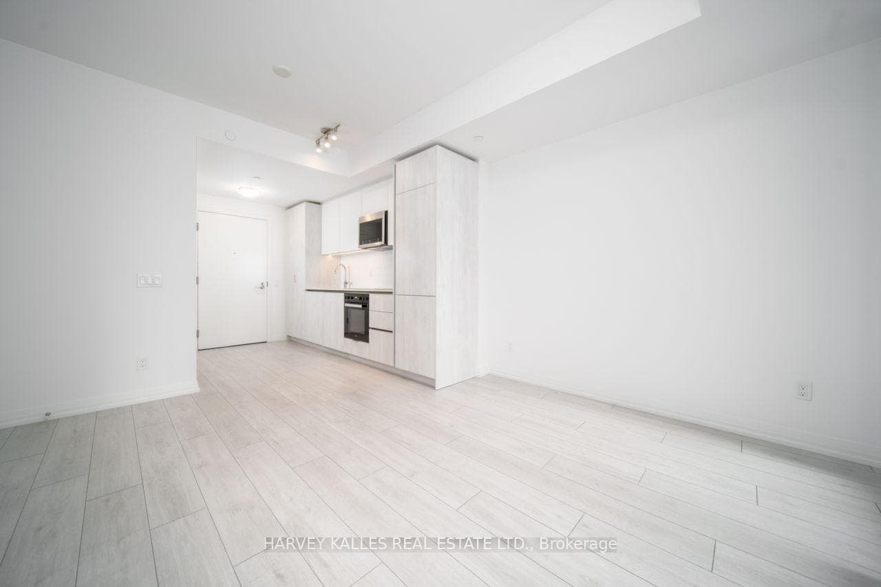 400 King Street Unit 525 photo 3
