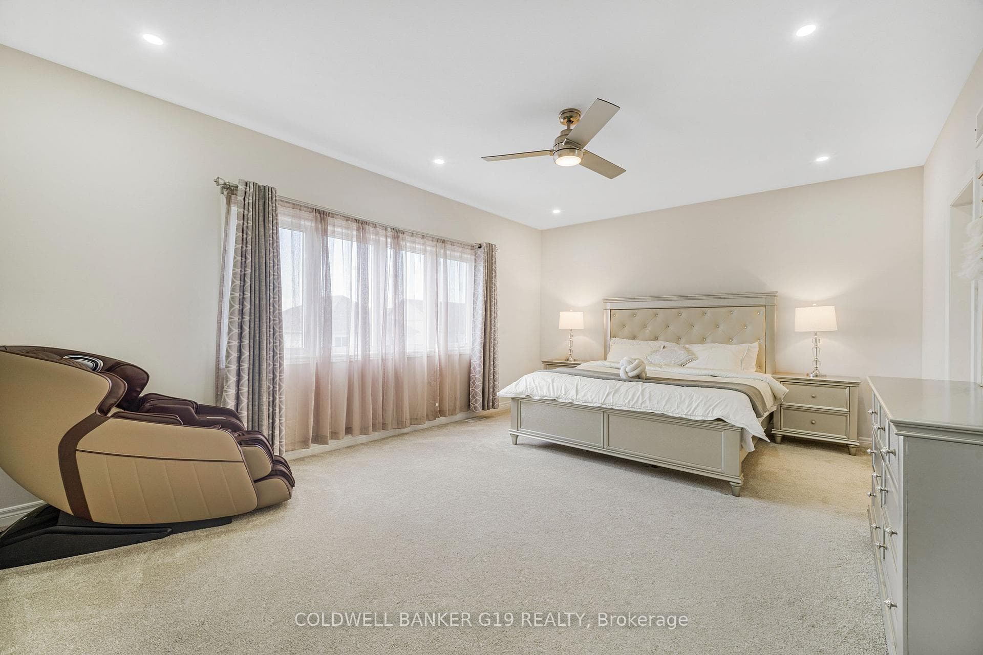 14 Riley Avenue photo 32
