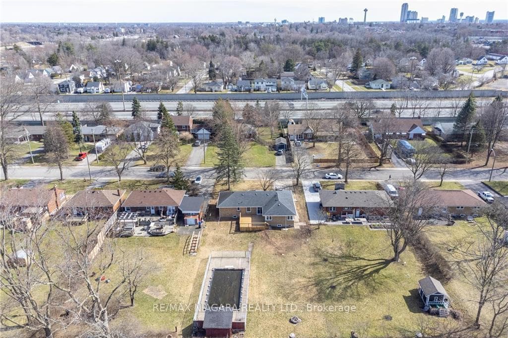 5669 Belmont Avenue photo 40