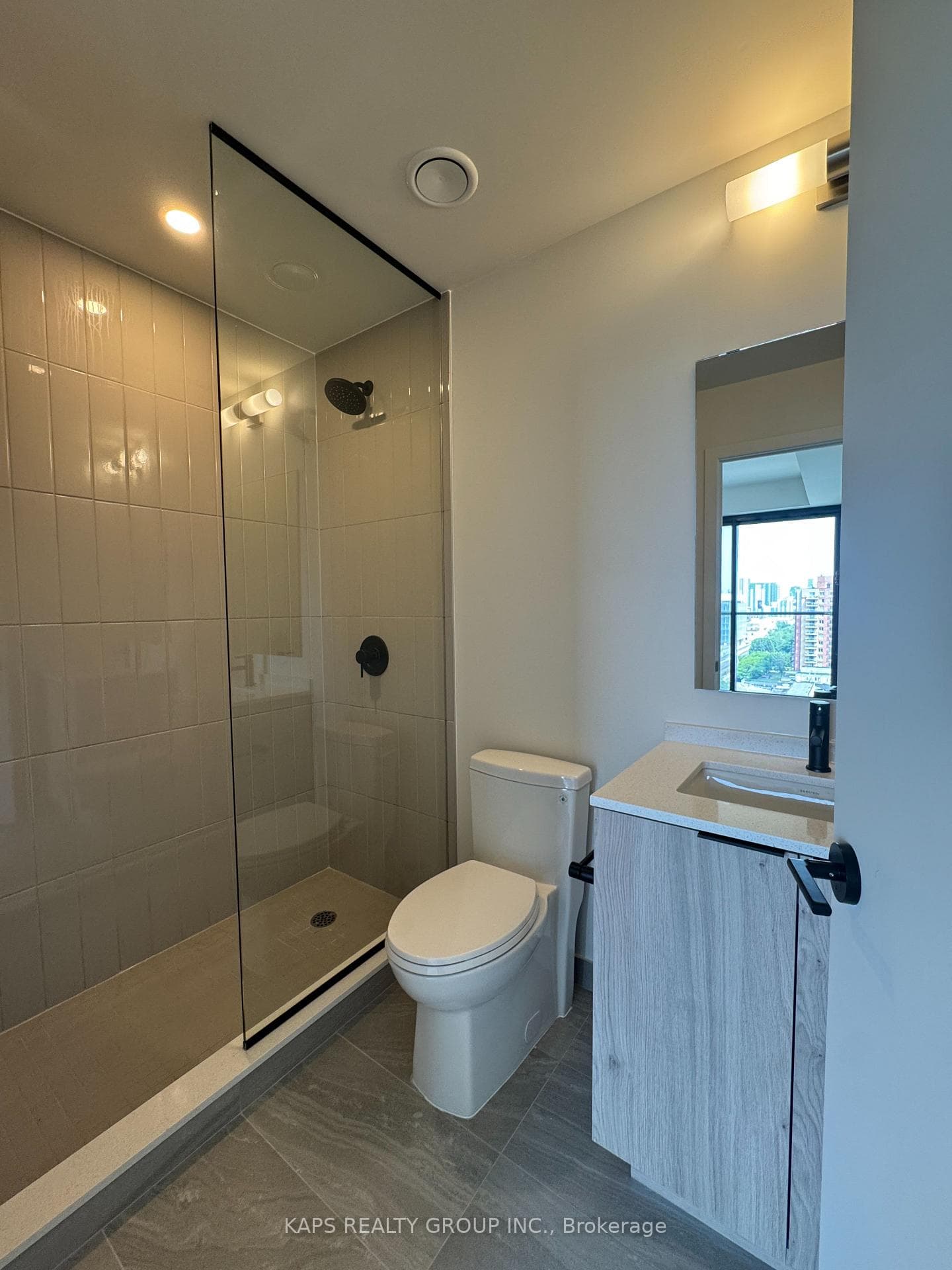 181 Sterling Road photo 18