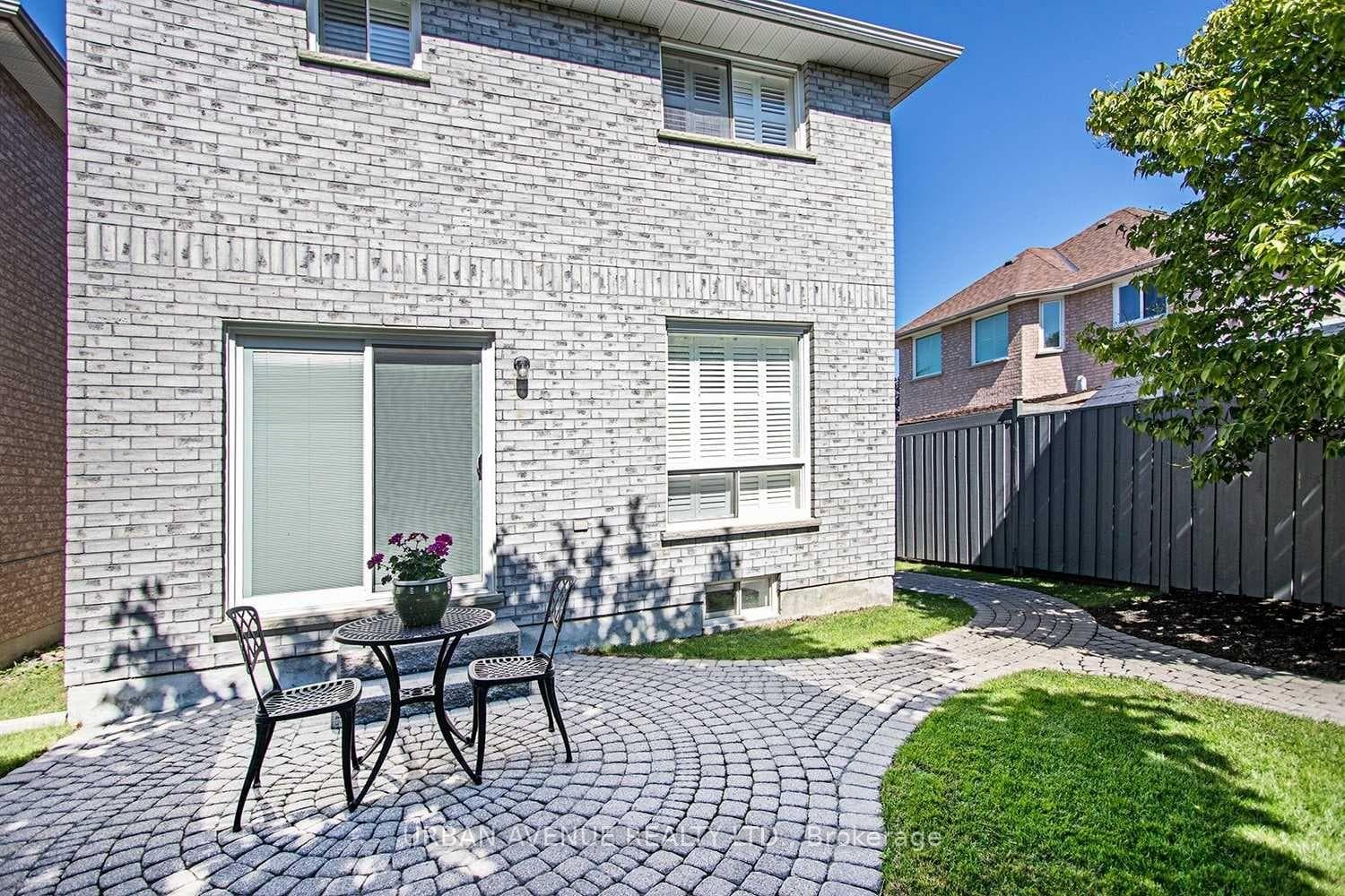 5 Caleche Avenue photo 40