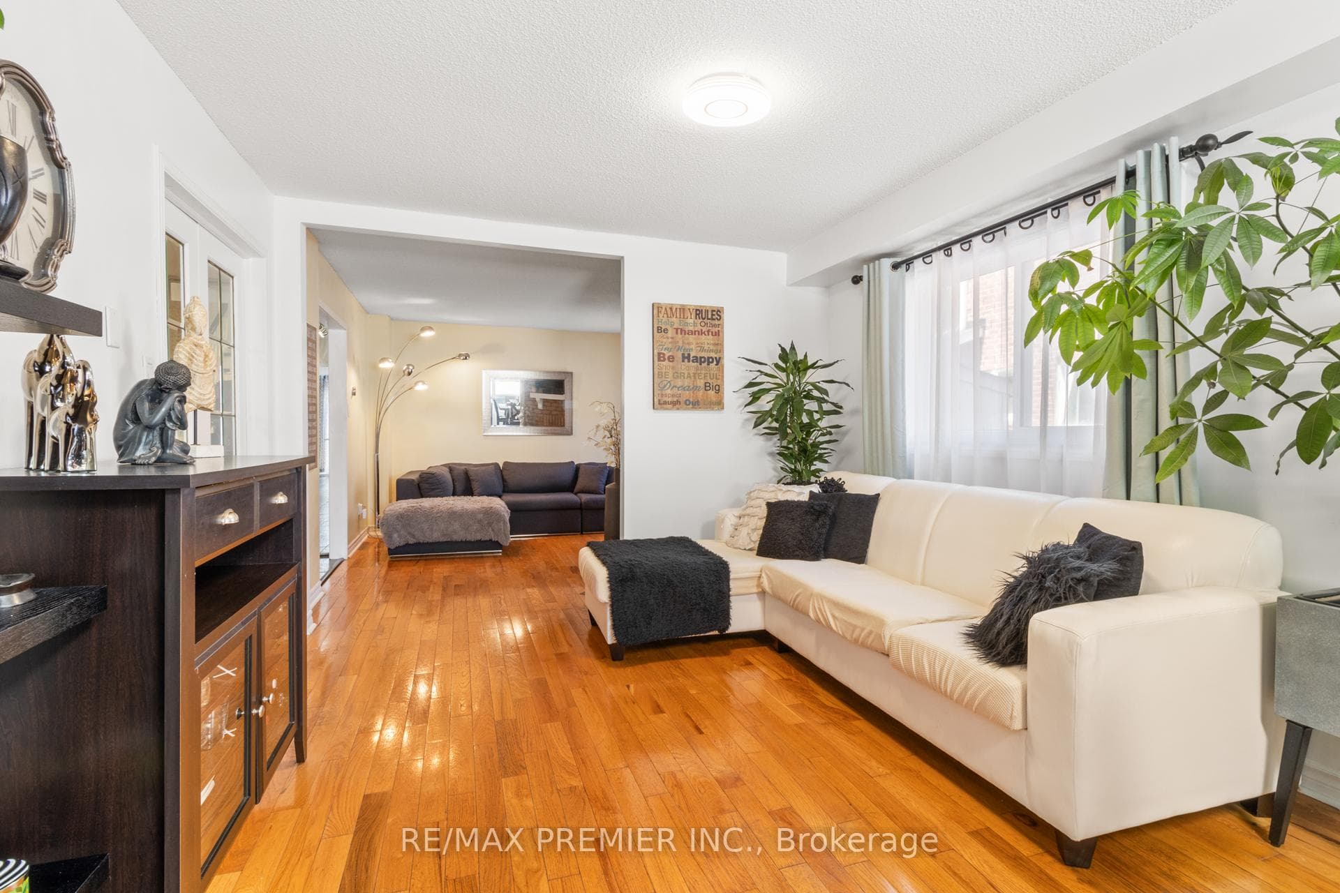 26 Ecclestone Drive photo 11