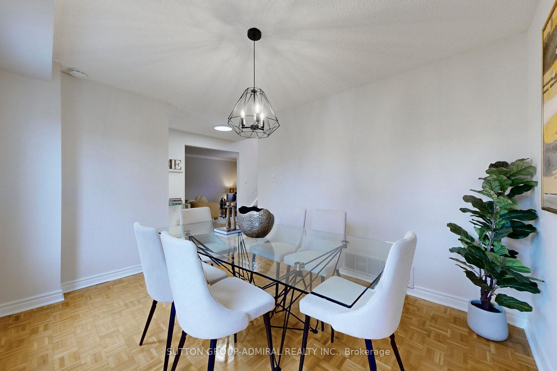 57 Nuttall Street photo 8