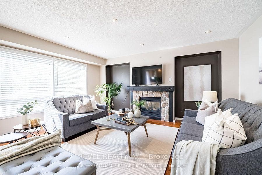 77 Ashbury Boulevard photo 14