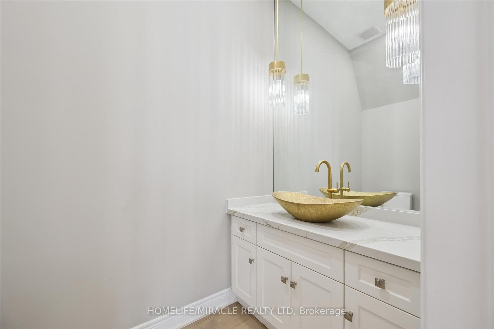 83 Mccann Street photo 20