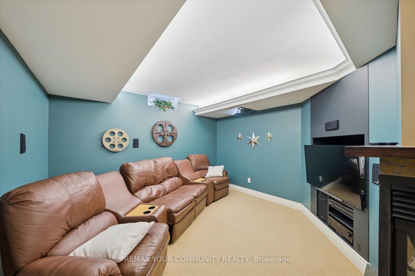 9 Winterport Court photo 41