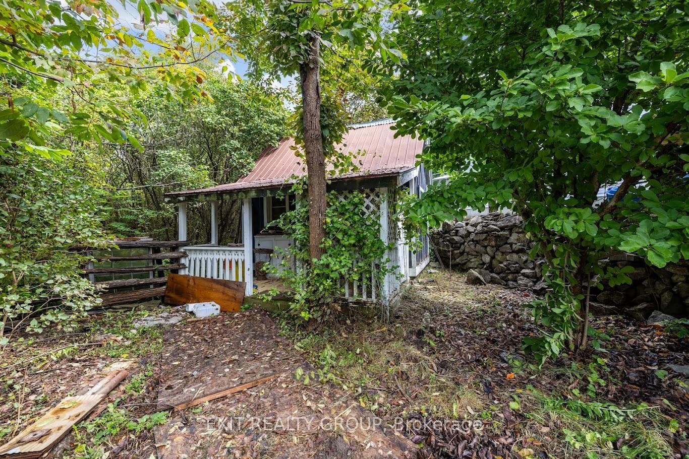 97 Douglas Road photo 23