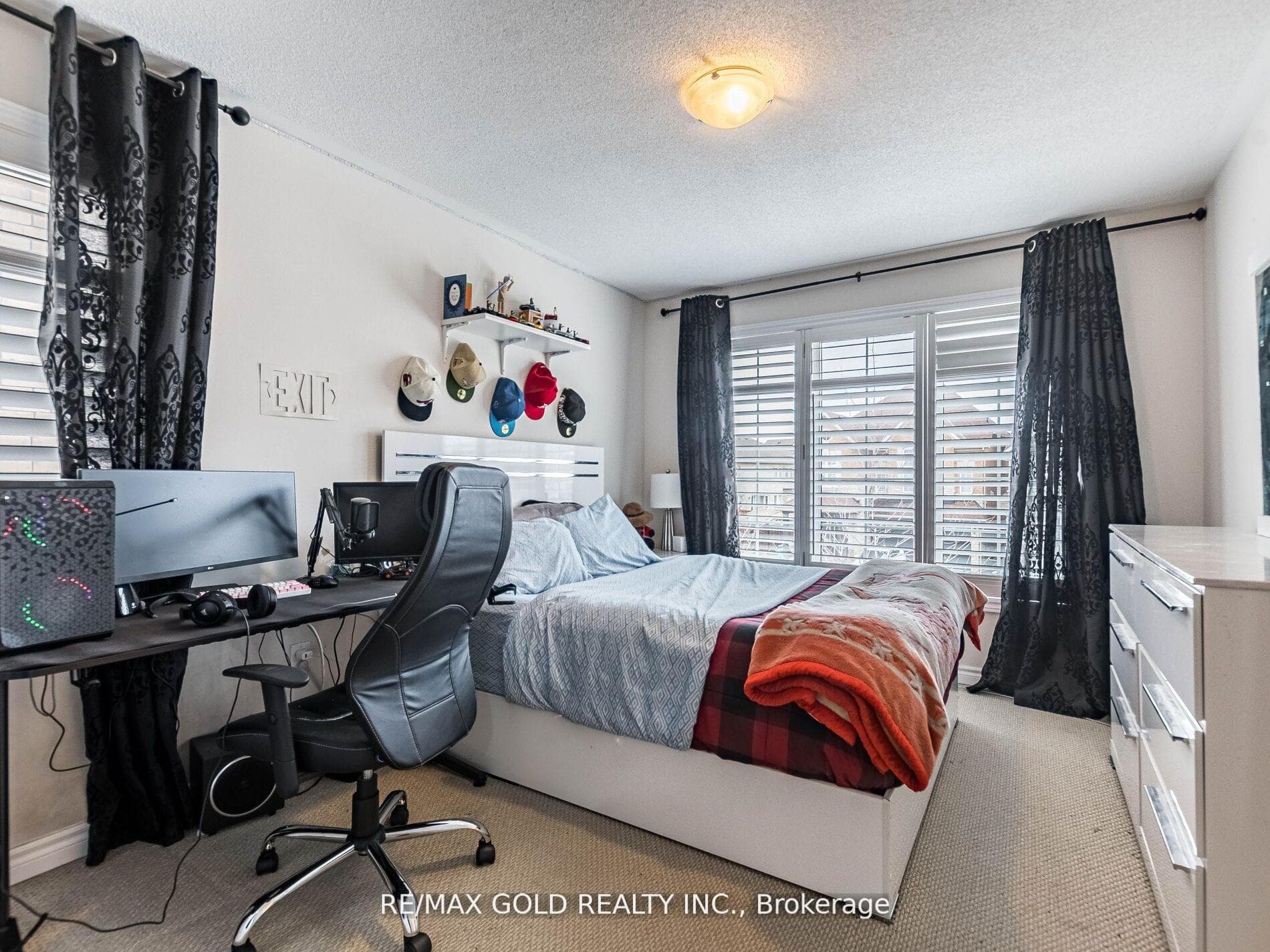 69 Twistleton Street photo 26