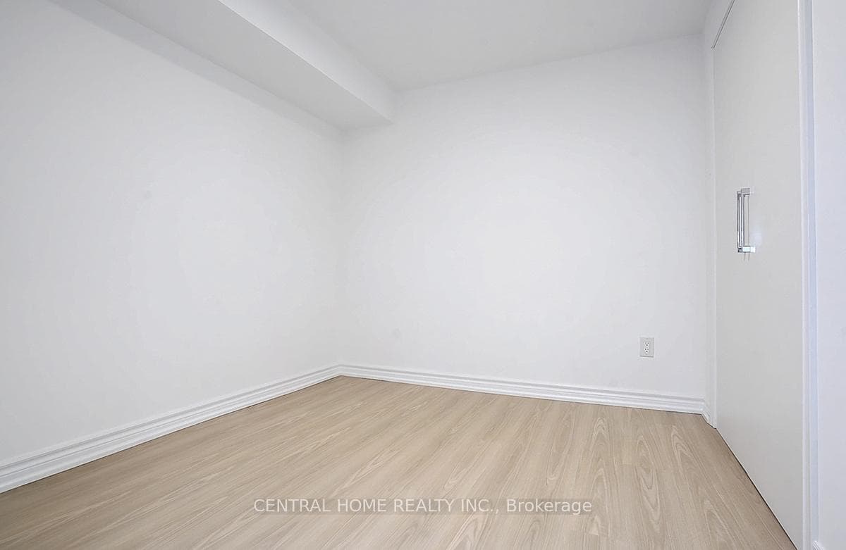 36 Sherwood Forest Drive Unit Lower photo 23