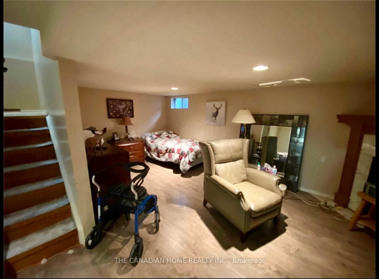 494 BARTON Street Unit 2 photo 5